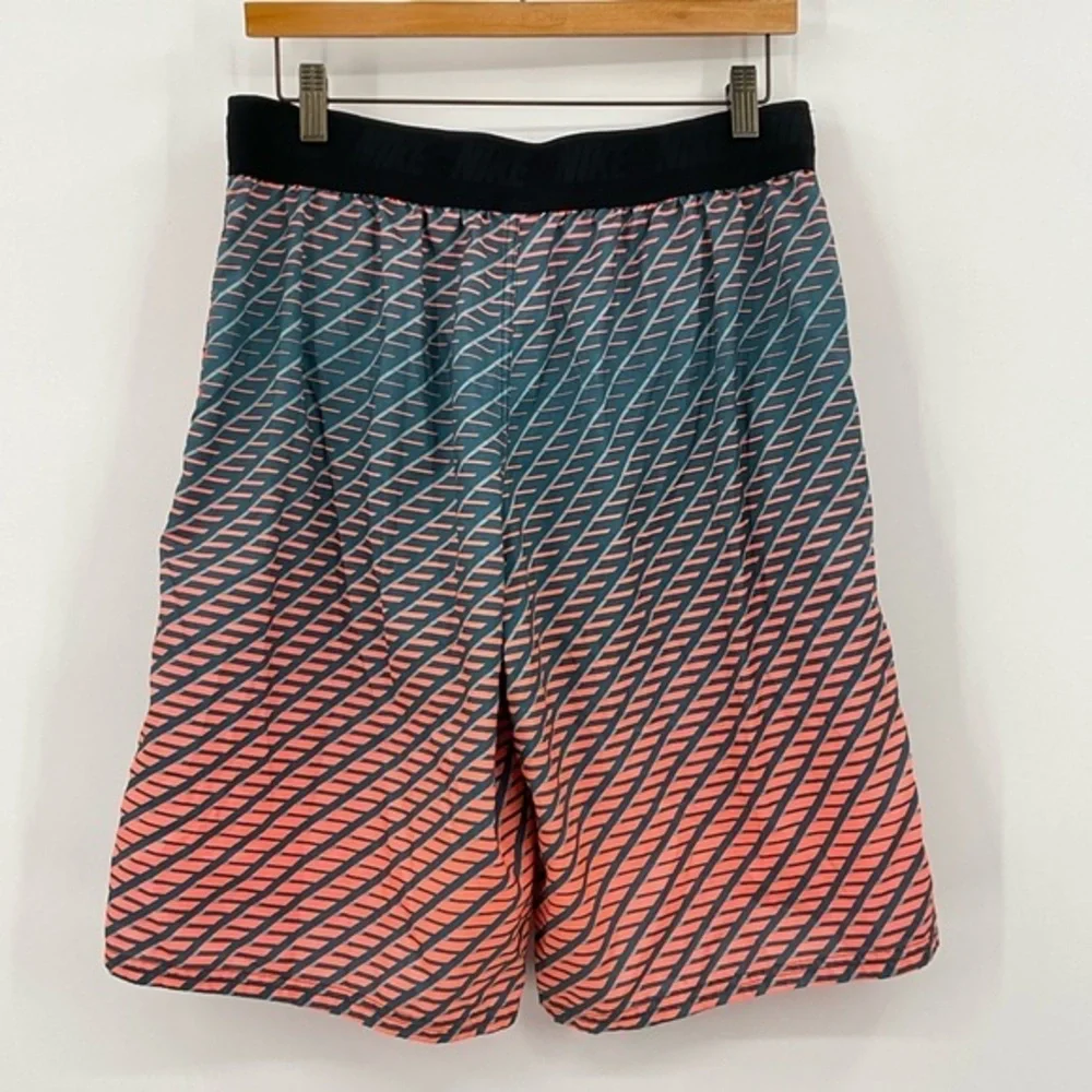Nike Grate E-Board Shorts Size Medium 11” Inseam Salmon/Blue D15‎